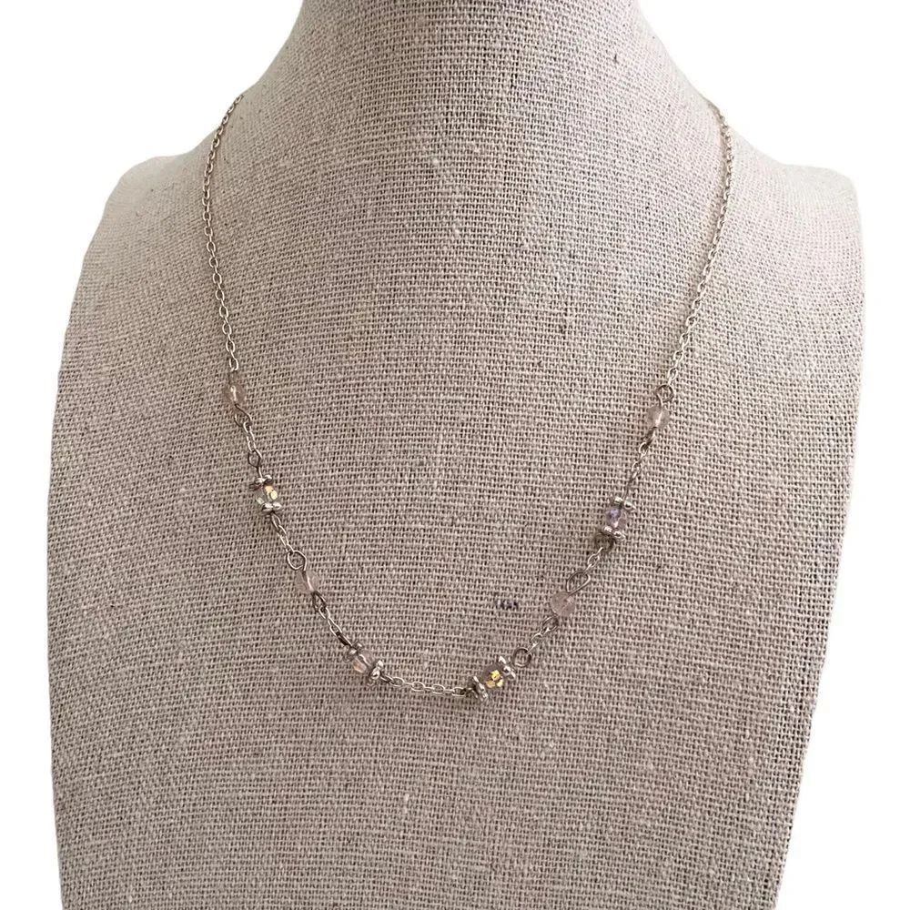 Fashionable Simple Necklace in Silver Tone